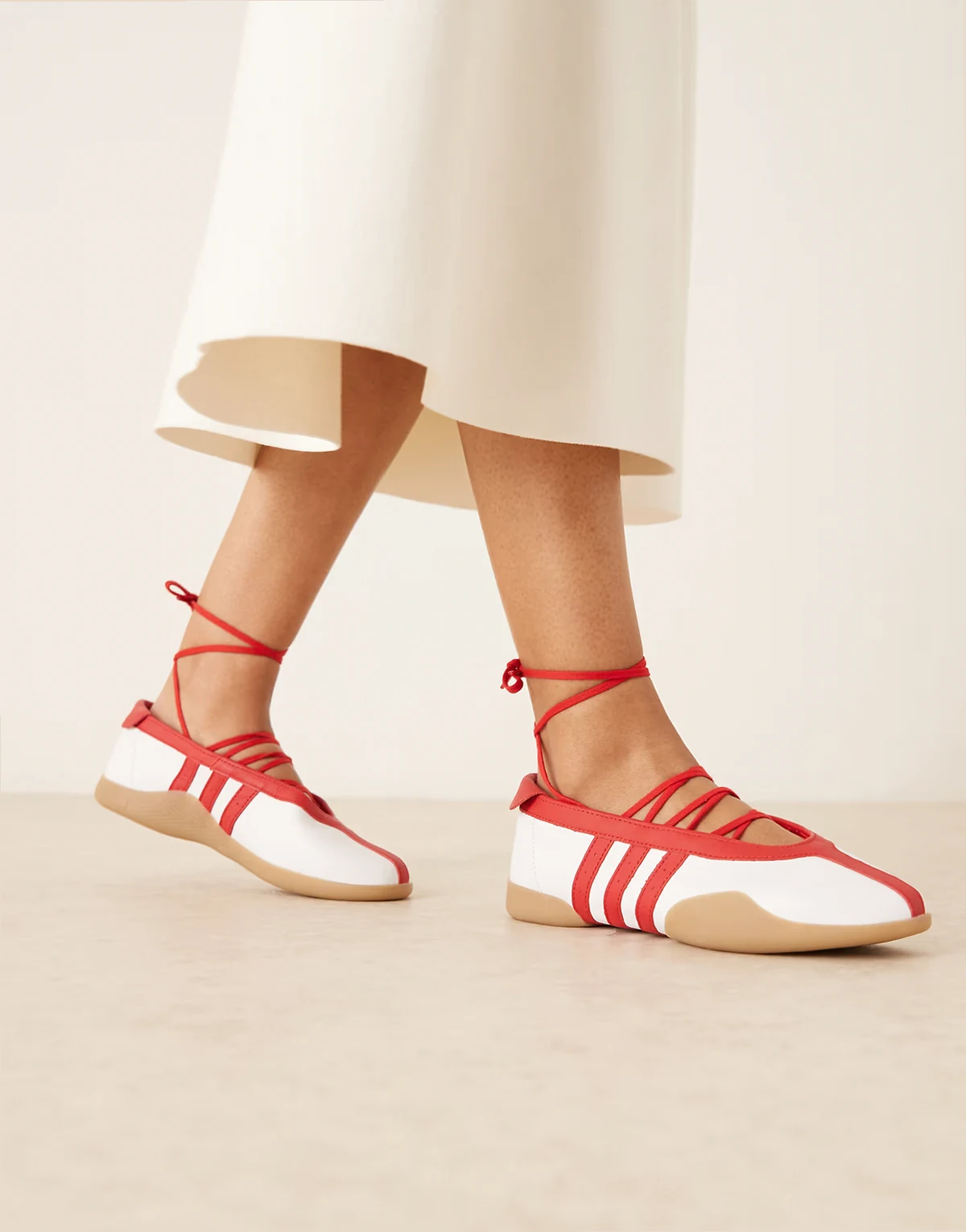 Taekwondo Mei Ballet flats in white and red