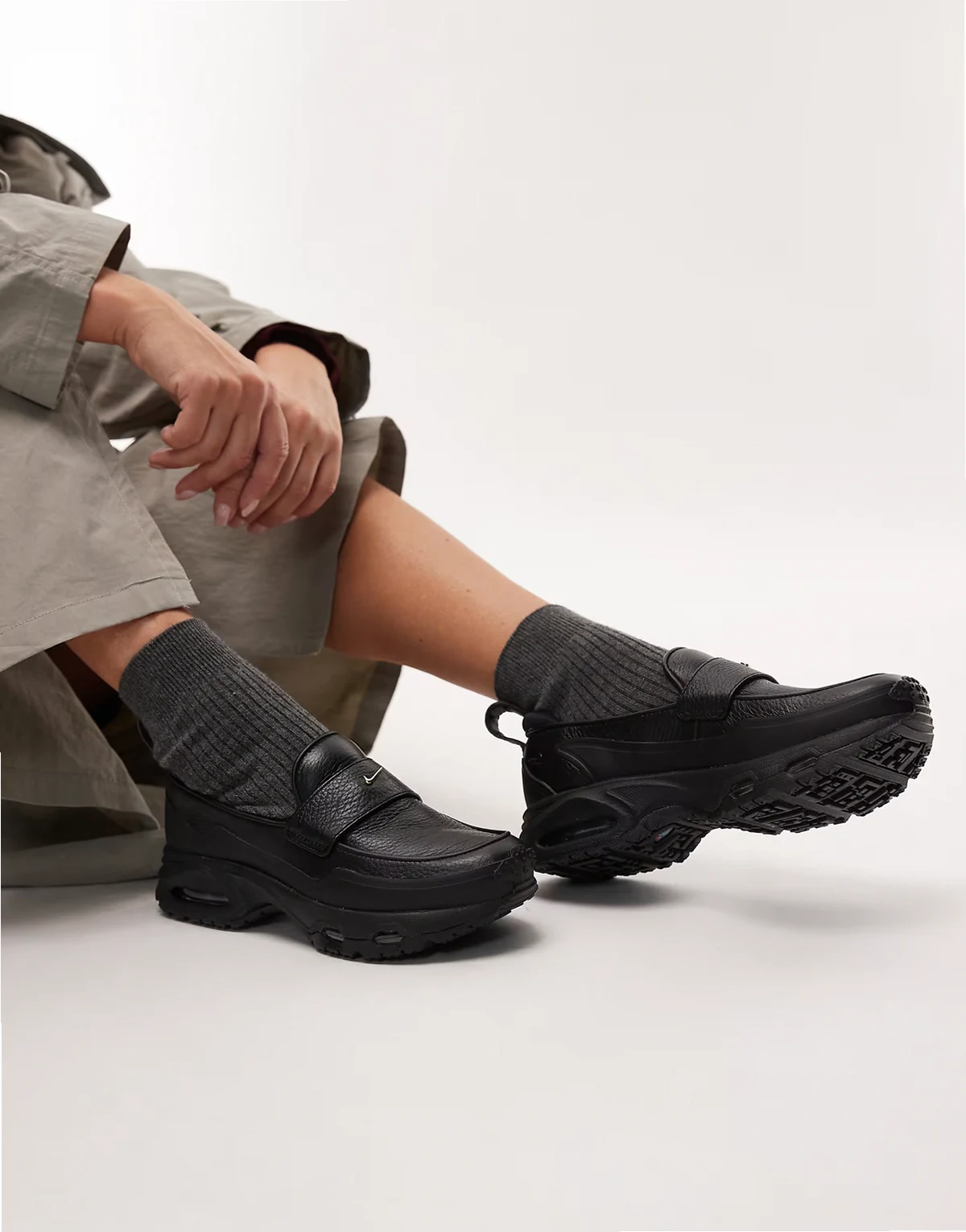Air Max Phenomena sneaker loafers in black
