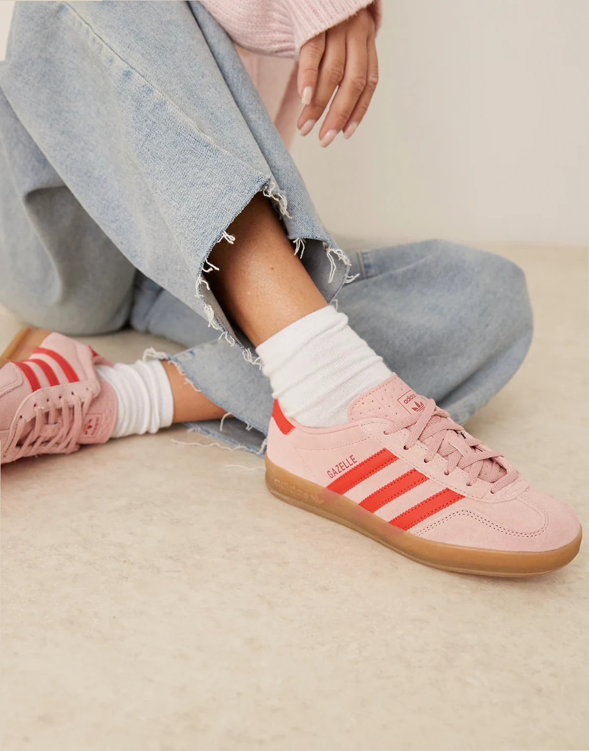 Gazelle Indoor sneakers in light pink and red
