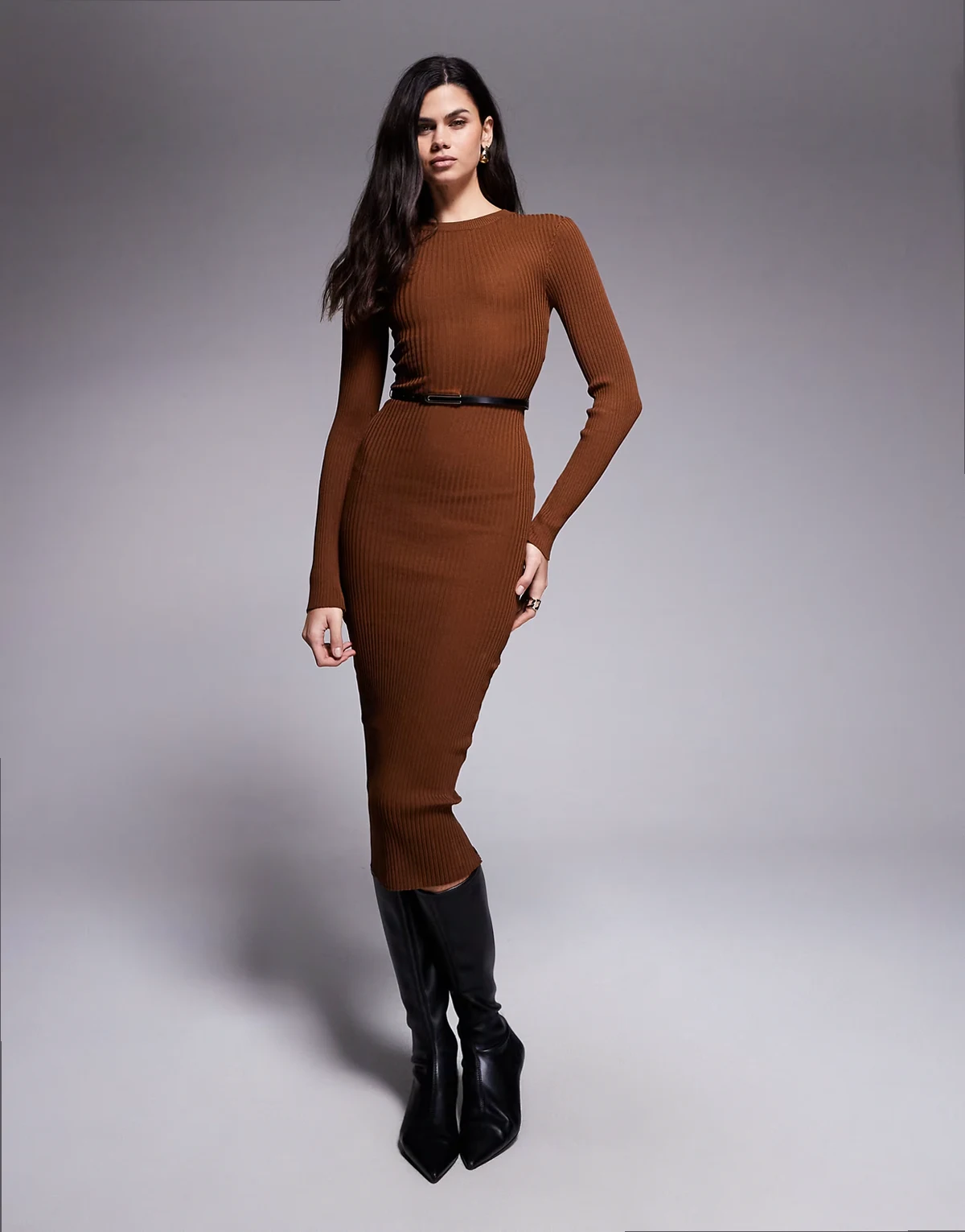 crew neck knit midi dress in light brown