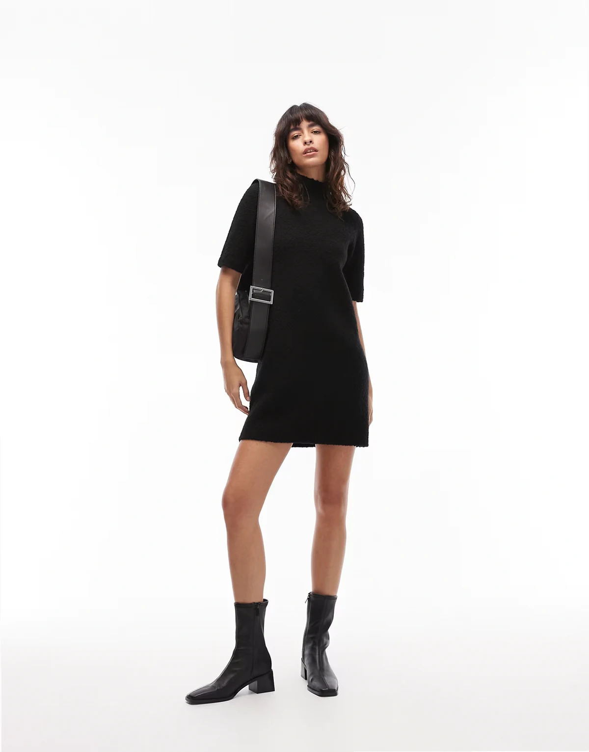 – Mini-Strickkleid aus Wollmix in Schwarz