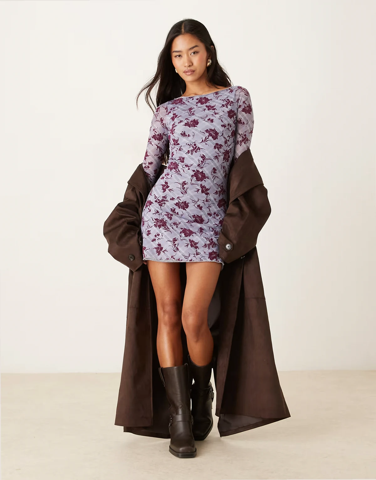 – Sevila – Langärmliges Kleid in lavendelfarben kariert mit beflocktem Lotusmuster