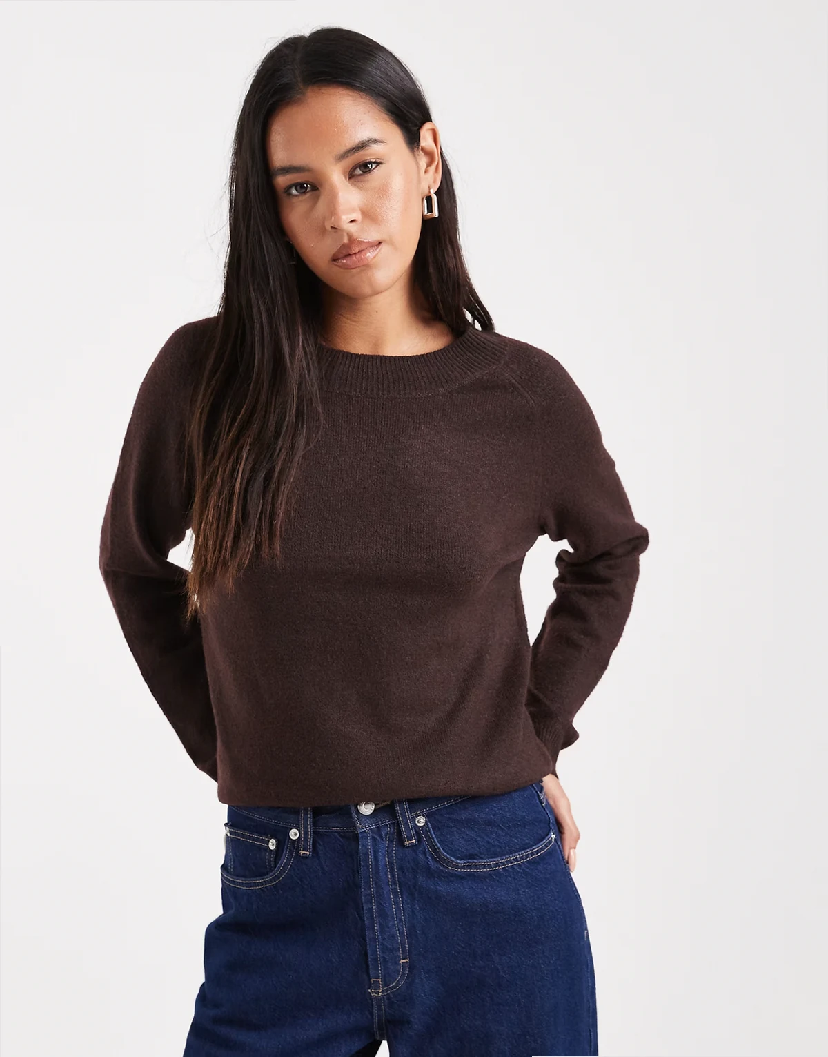 – Pullover in Schokobraun mit Rundhalsausschnitt