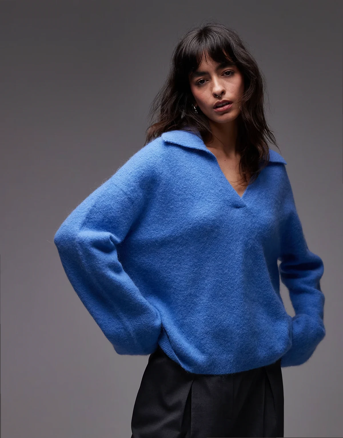 – Strickpullover aus Alpakawollmix mit Polokragen in Hellblau