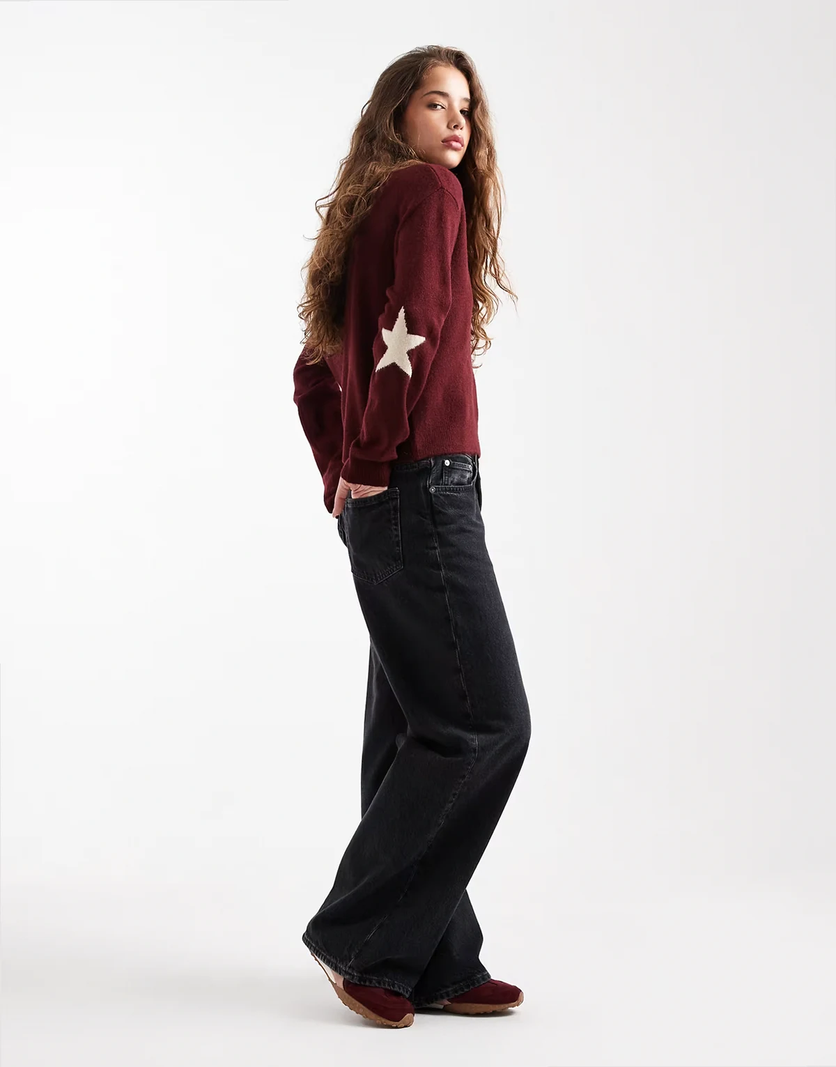 Teen knit sweater with star detail in burgundy
