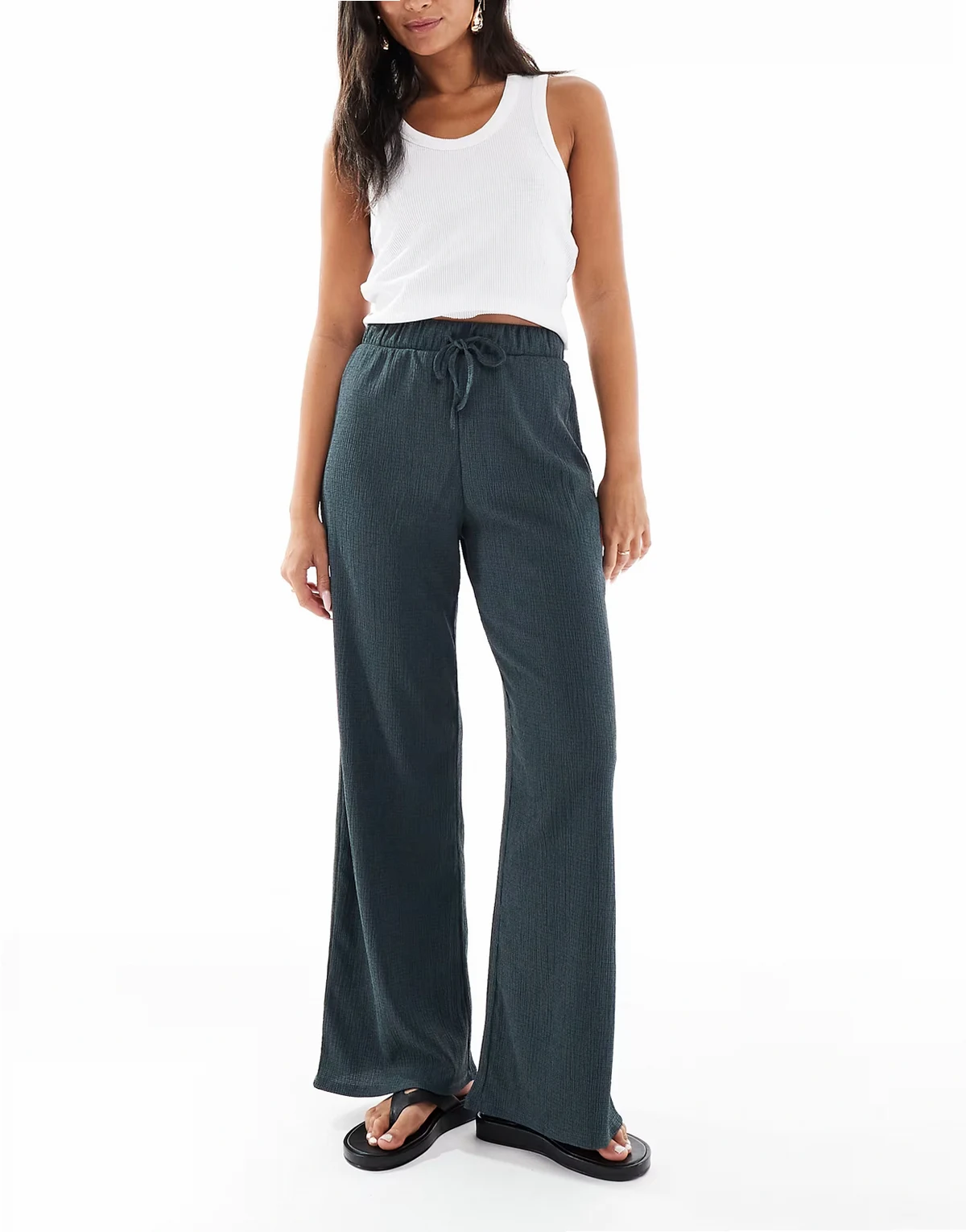 – Strukturierte Hose in Grau mit Bindeband und weitem Bein