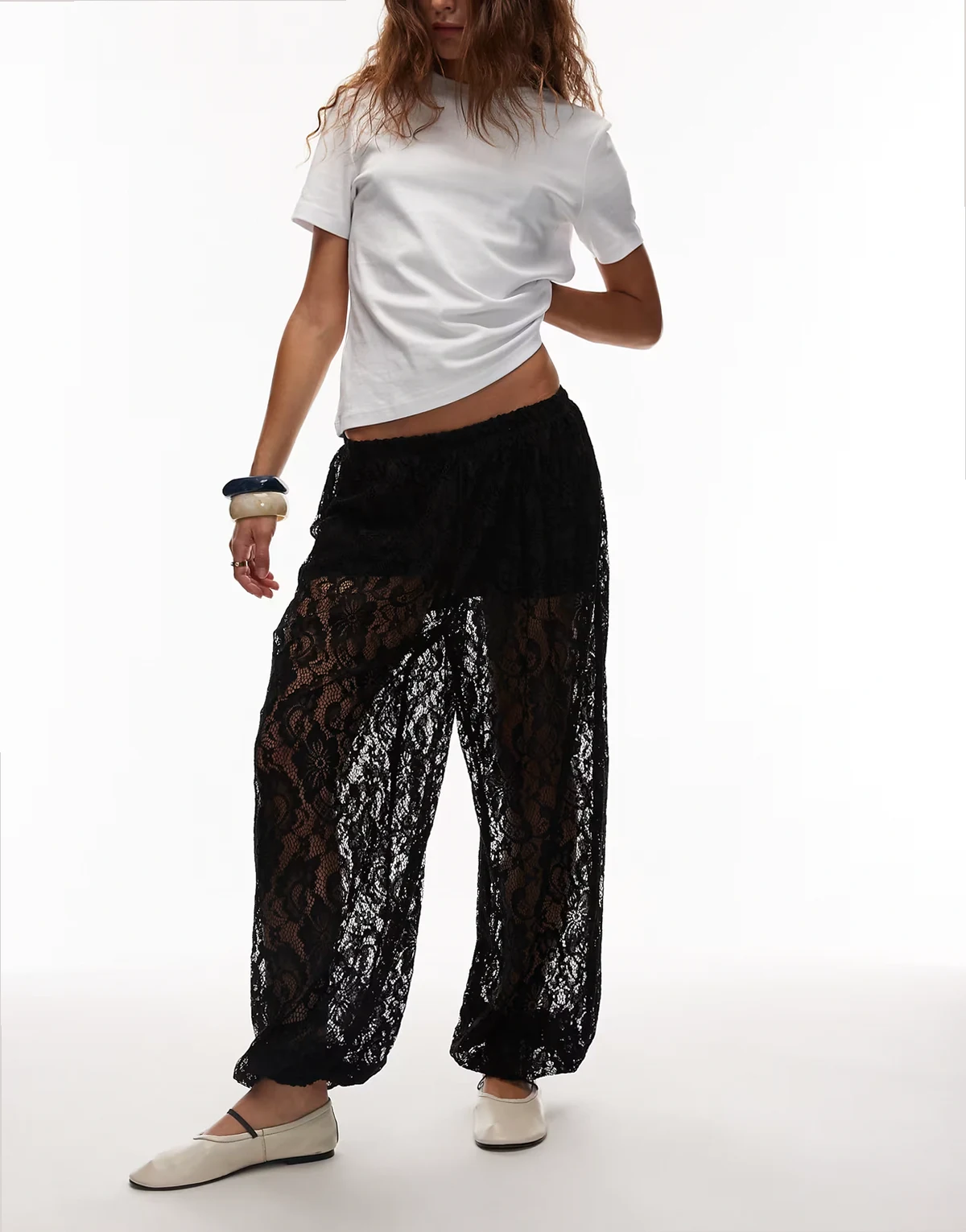 – Hose aus Spitze in Schwarz mit Ballonschnitt
