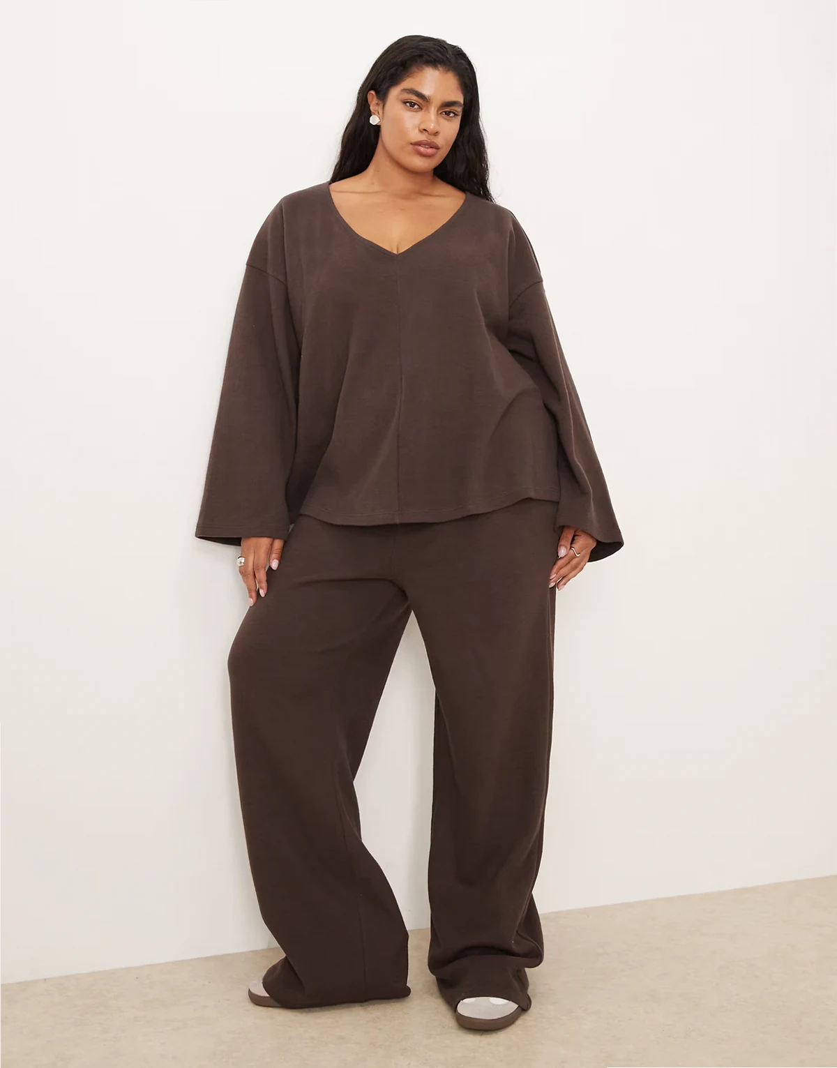 ASOS DESIGN Curve supersoft wide leg sweatpants in chocolate - part of a set