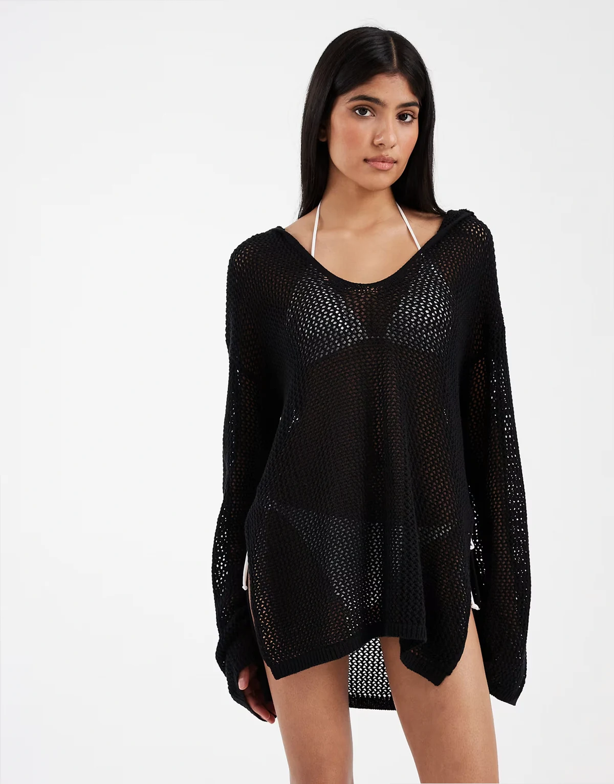 – Rocky – Strand-Schlupfkleid aus Strick in Schwarz mit Kapuze