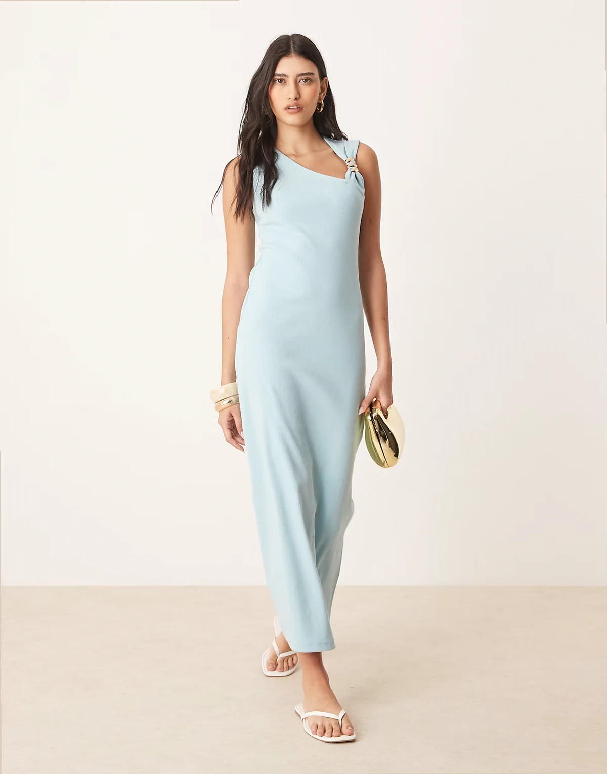 – Midikleid aus Rippstrick in Blau mit Metallverzierung