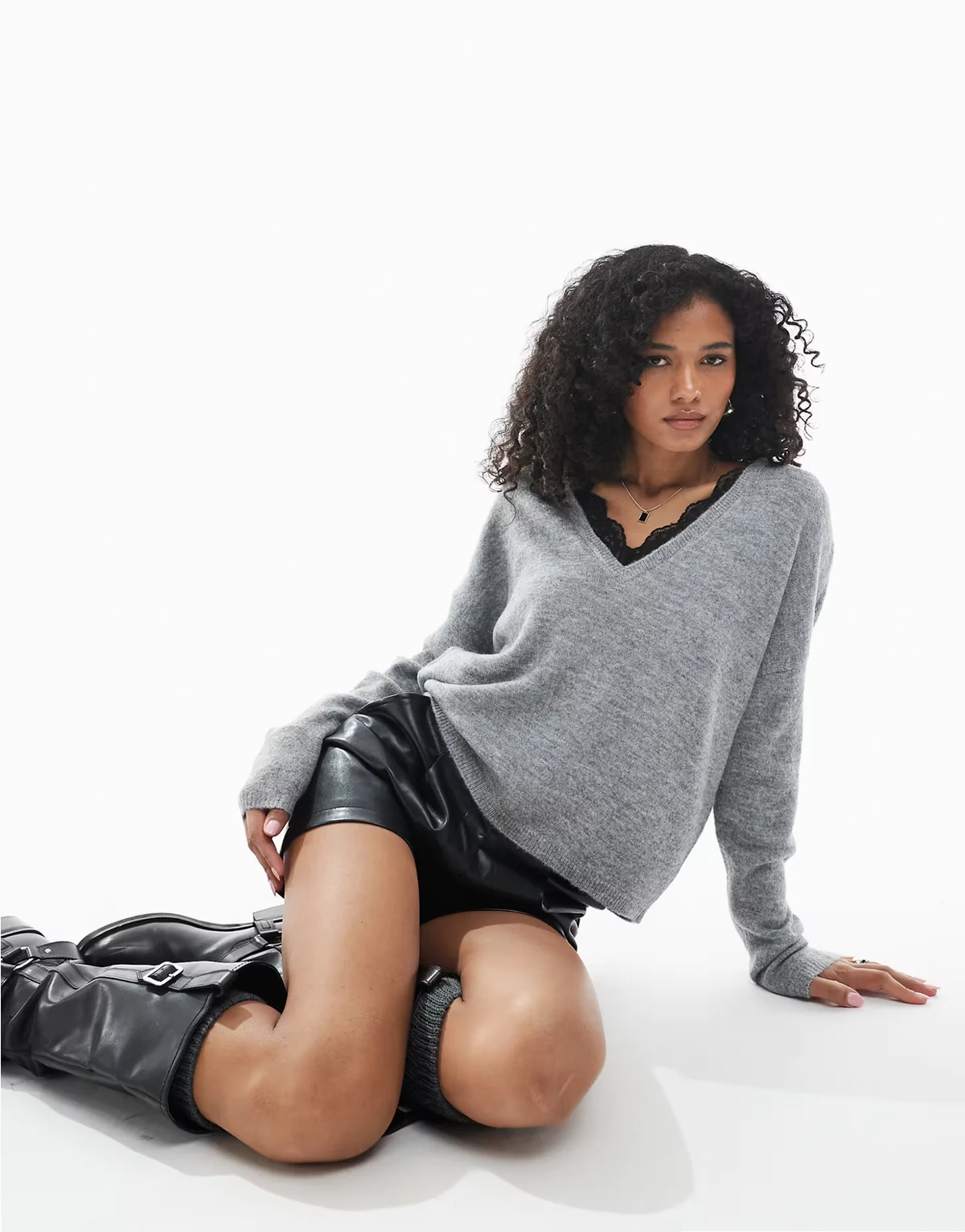 – Wendbarer Strickpullover in Hellgrau