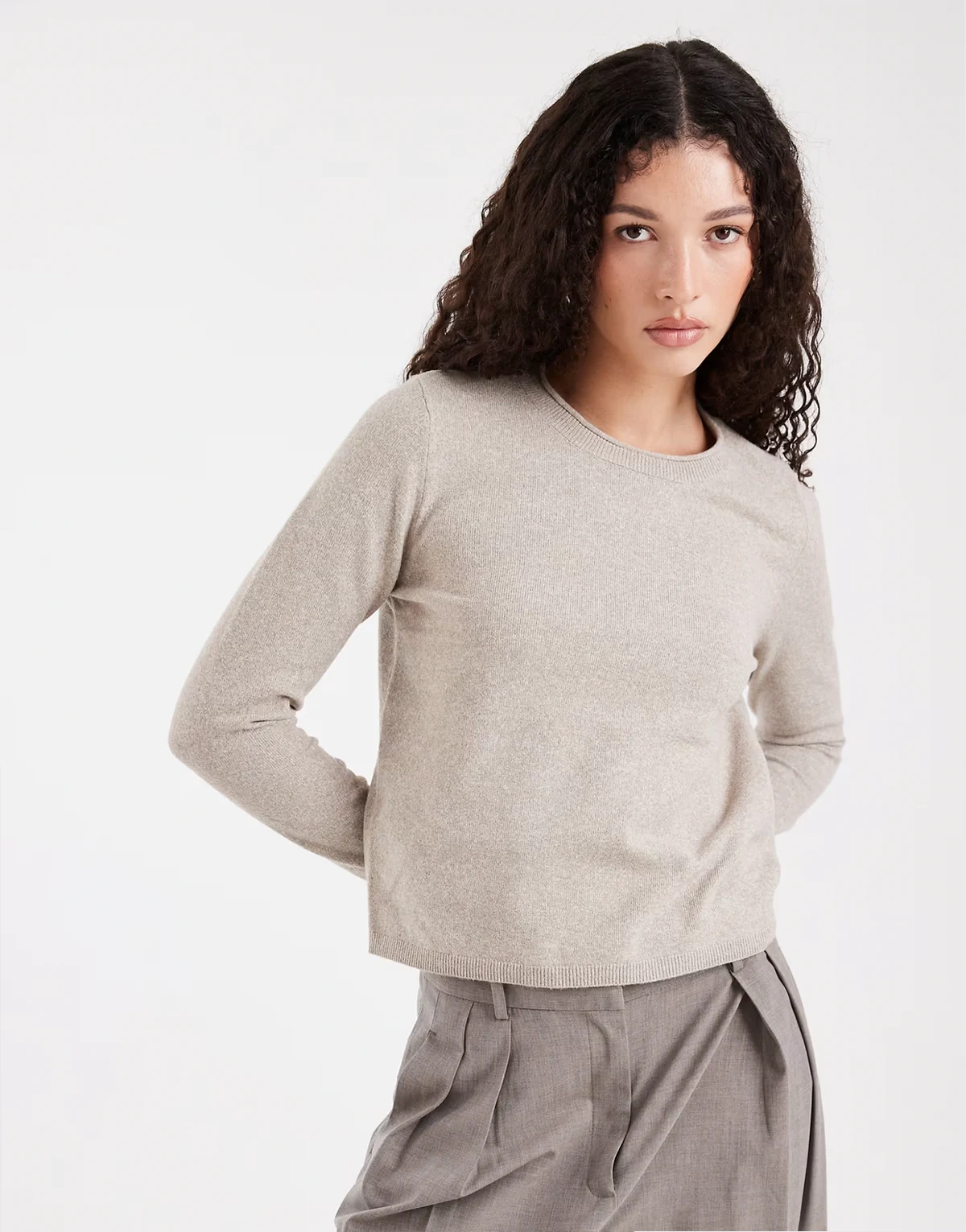– Strickoberteil in Beige mit Rundhalsausschnitt