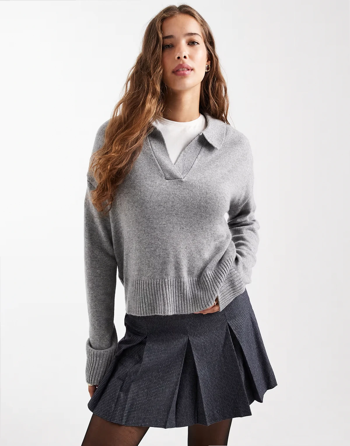 Teen knit v neck sweater in gray