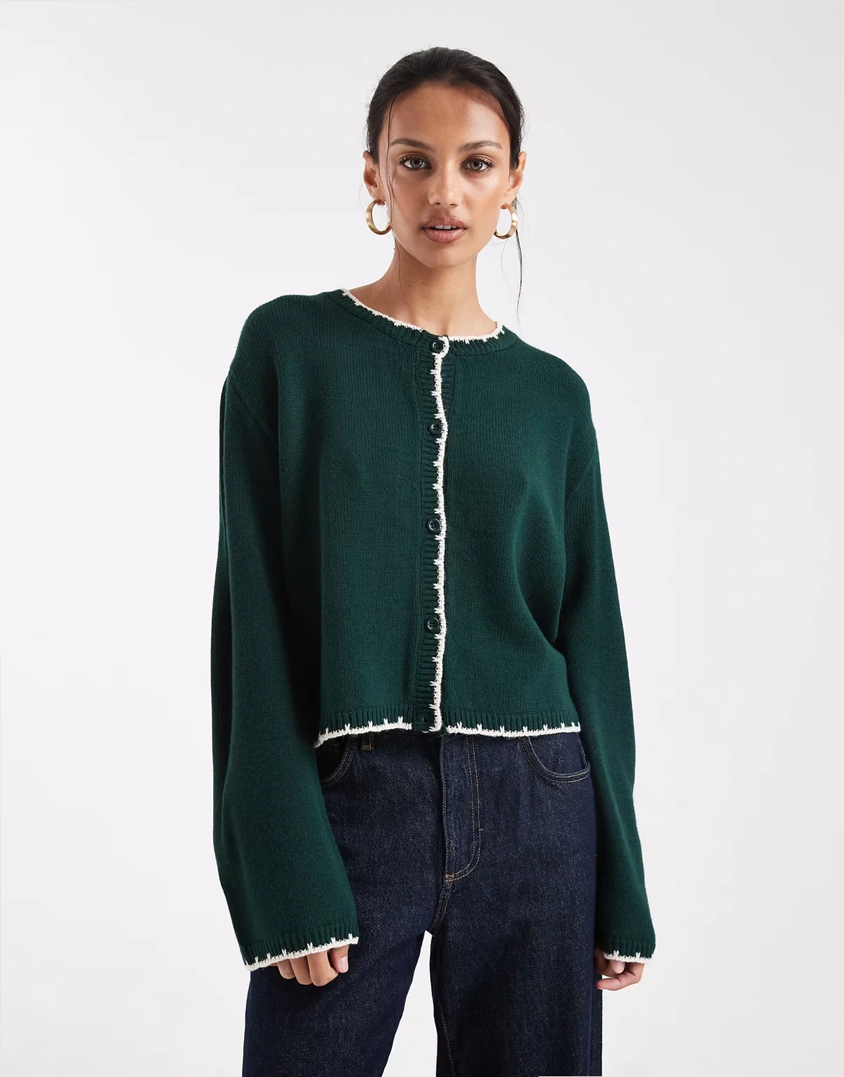 – Strickjacke in Tannengrün mit Languettenstich