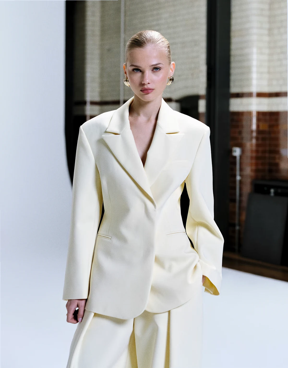 – Zweireihiger Blazer in Gelb