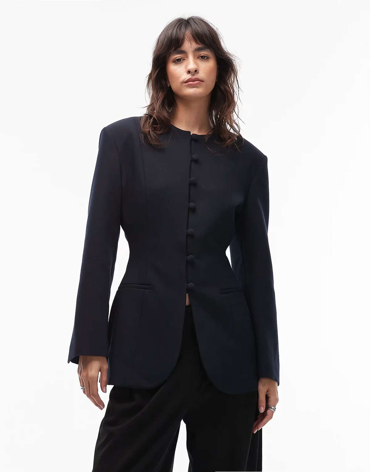 – Hochgeschlossener Slim-Fit-Blazer in Marineblau