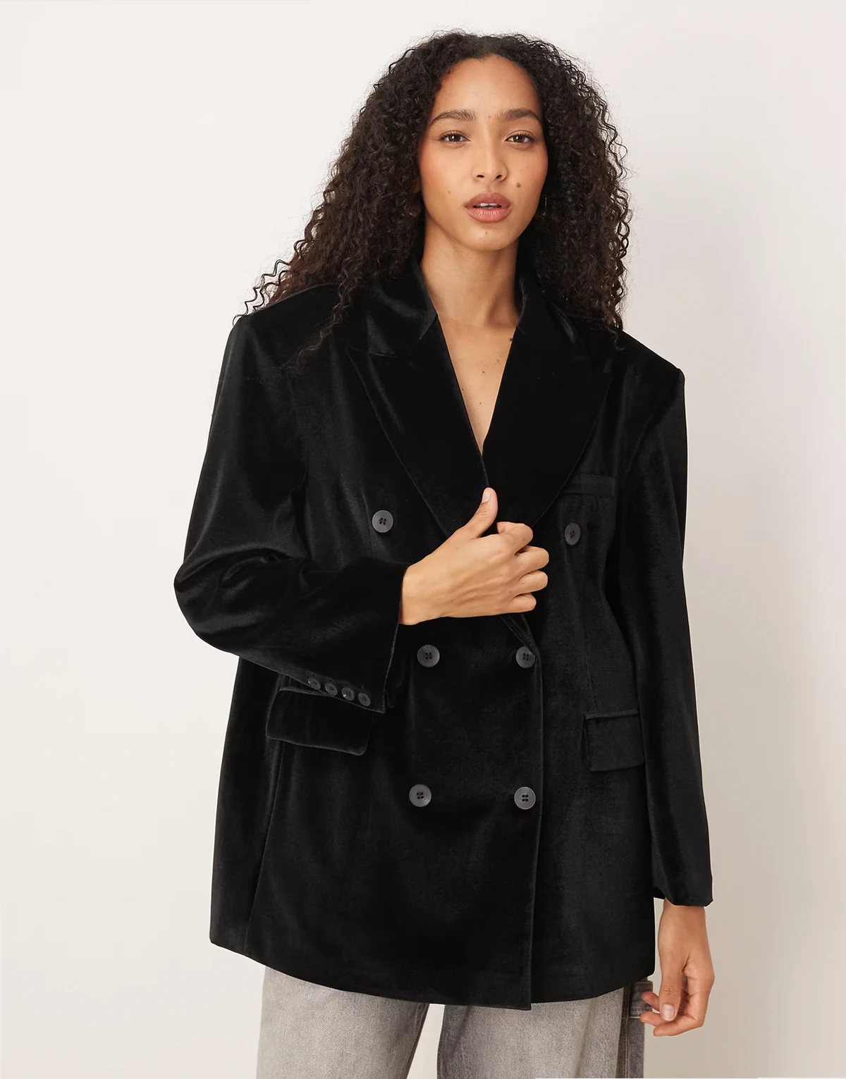 – Oversize-Blazer aus schwarzem Samt