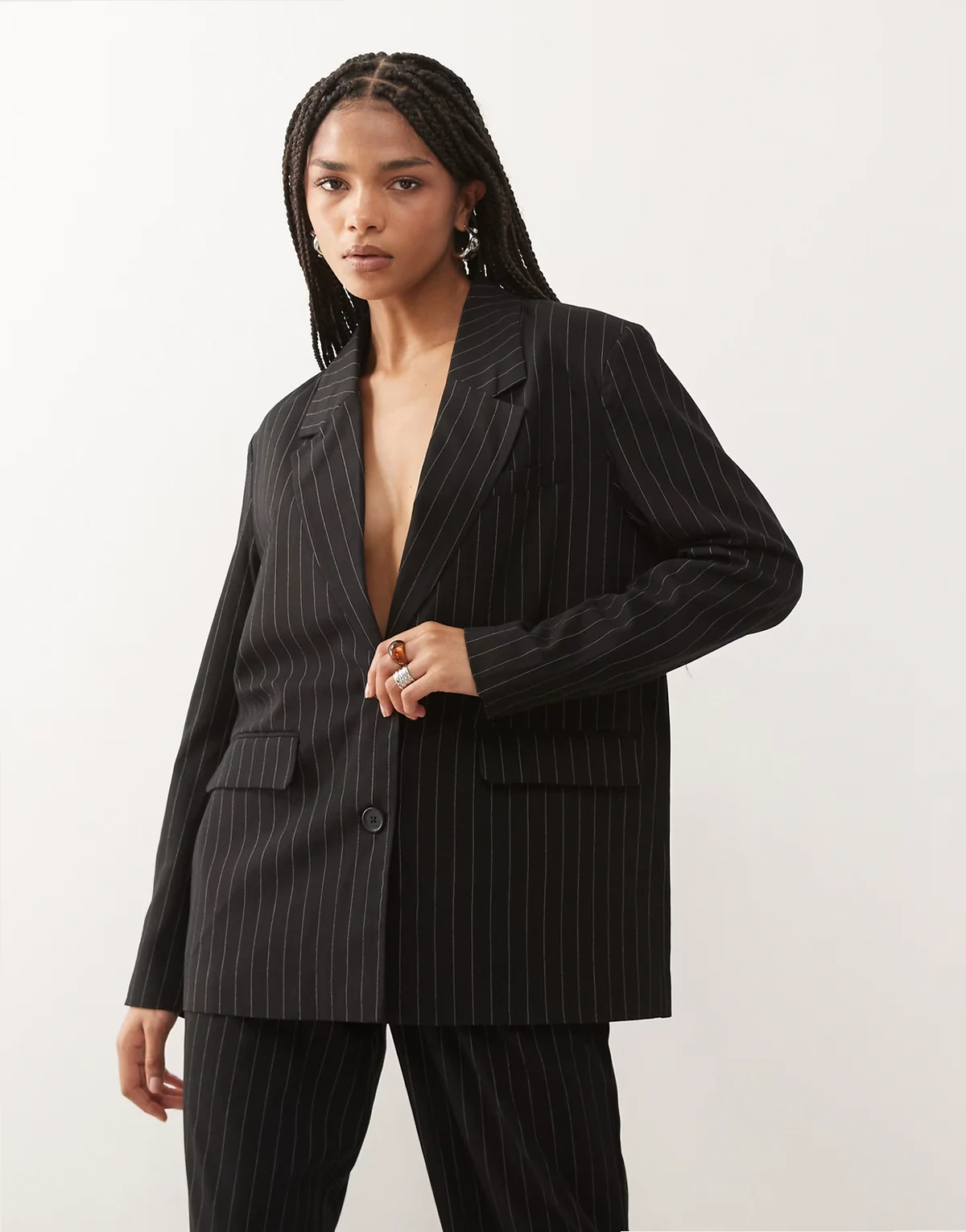 – Oversized-Blazer in Schwarz mit Nadelstreifen, Kombiteil
