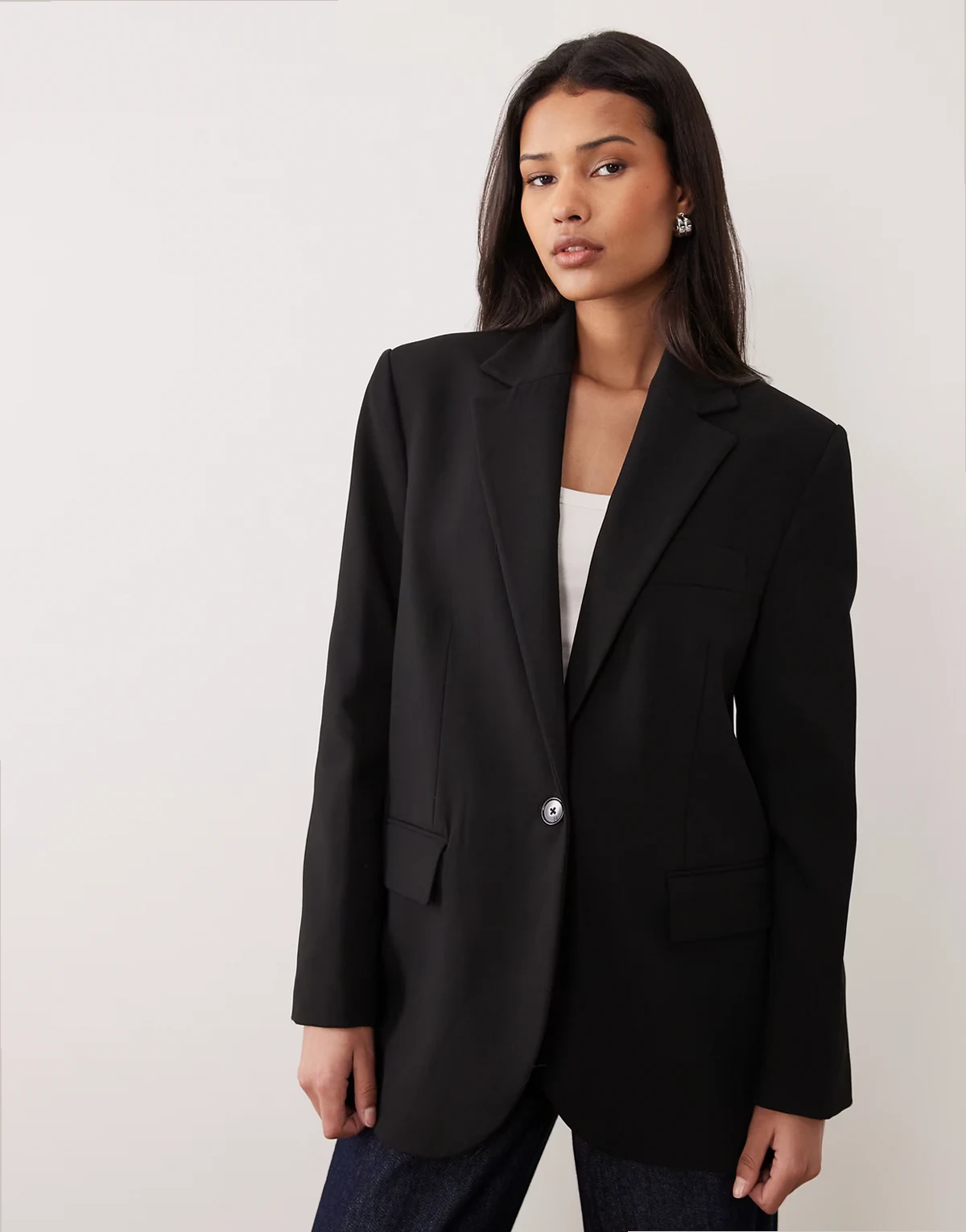 – Mila – Eleganter Relaxed-Fit-Blazer in Schwarz