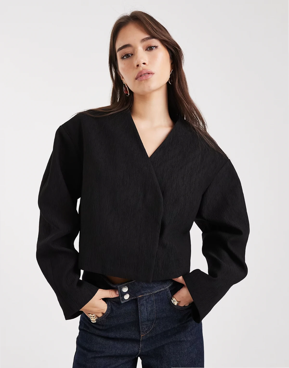 – Strukturierter Cropped Blazer in Schwarz