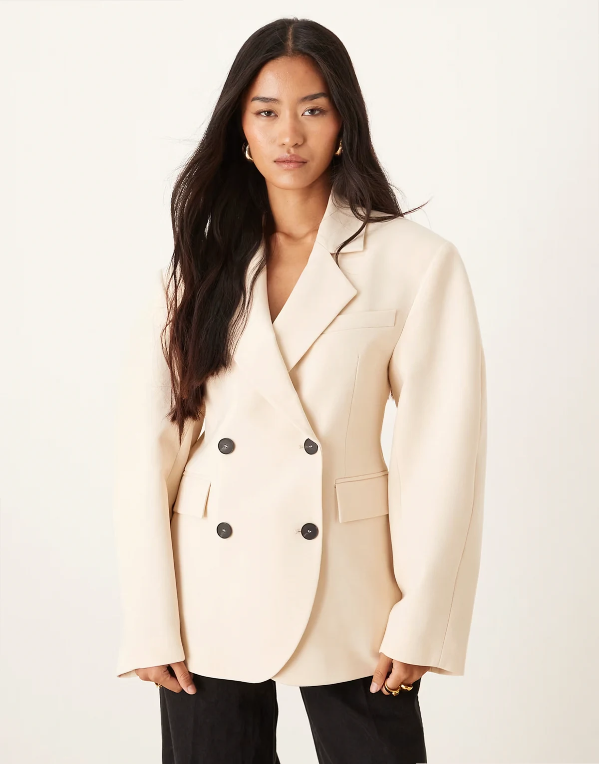 – Eleganter, zweireihiger Blazer in Sand mit Cocoon-Ärmeln