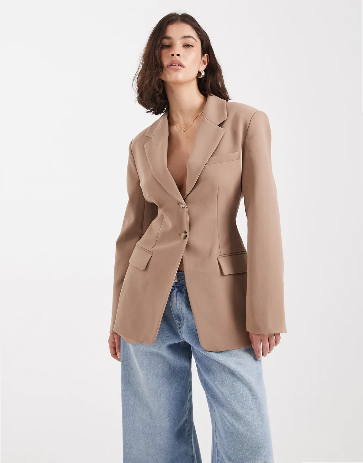 – Taillierter Blazer in Mokkabraun