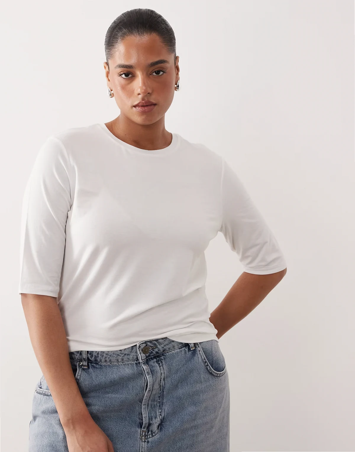 Curve slim fit half sleeve tee in white