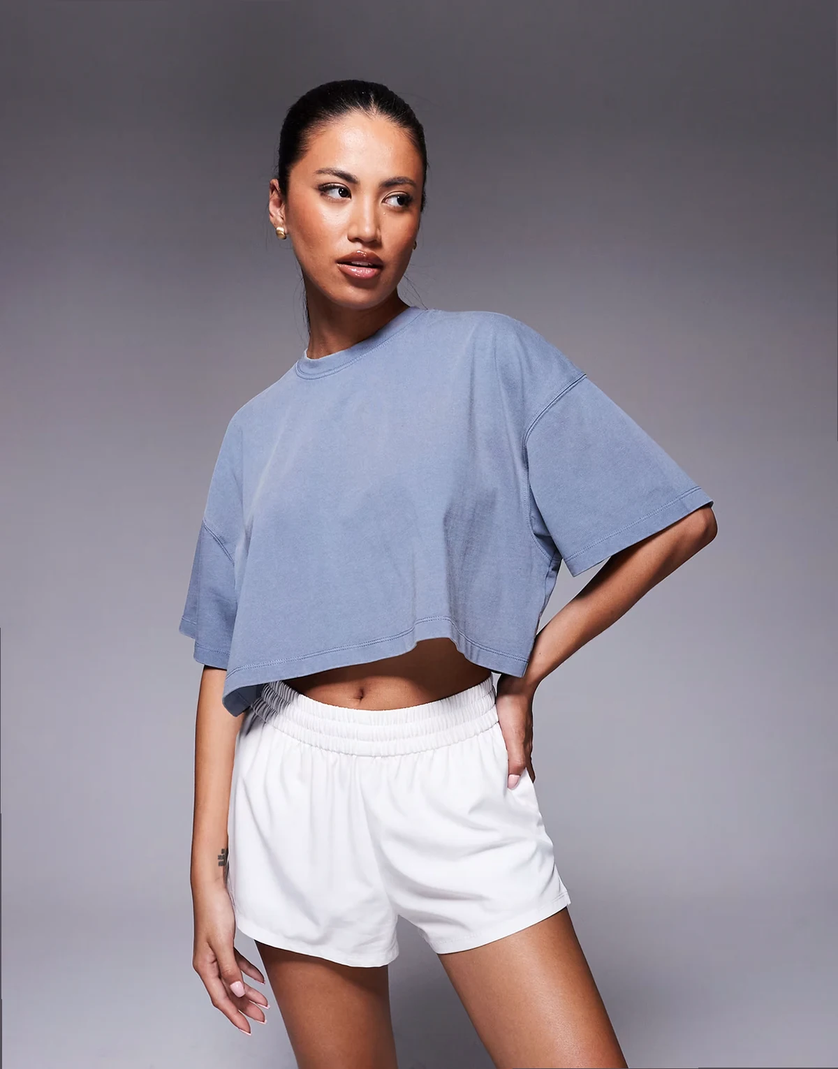 Icon heavyweight cotton cropped T-shirt with quick dry finish in china blue