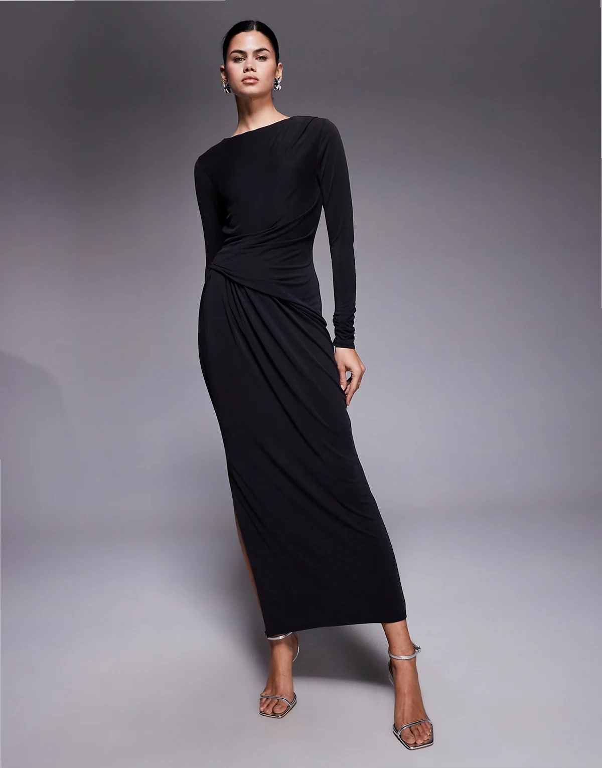– Modest – Fließendes Maxikleid aus Modal-Jersey in Schwarz