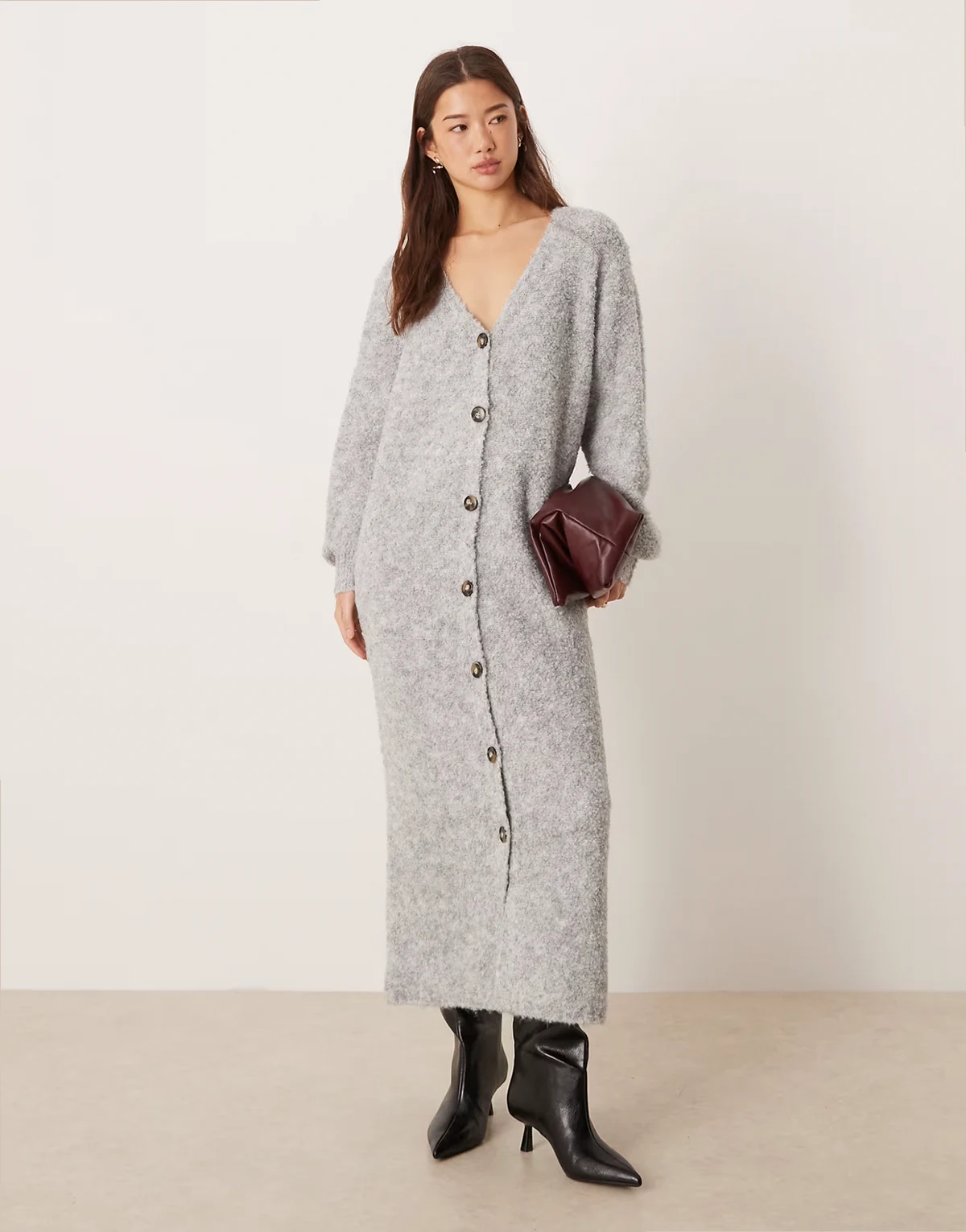 – Oversize-Maxikleid aus Strick in meliertem Hellgrau mit Knopfleiste vorne