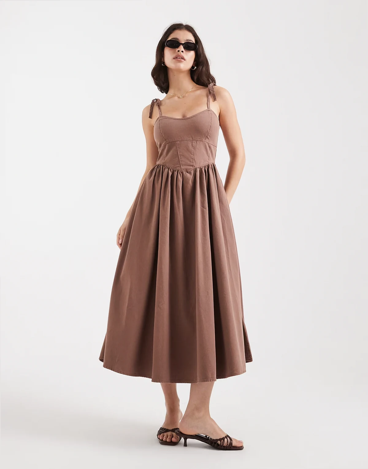 – Midi-Jeanskleid im Ballerina-Design in Mokkabraun