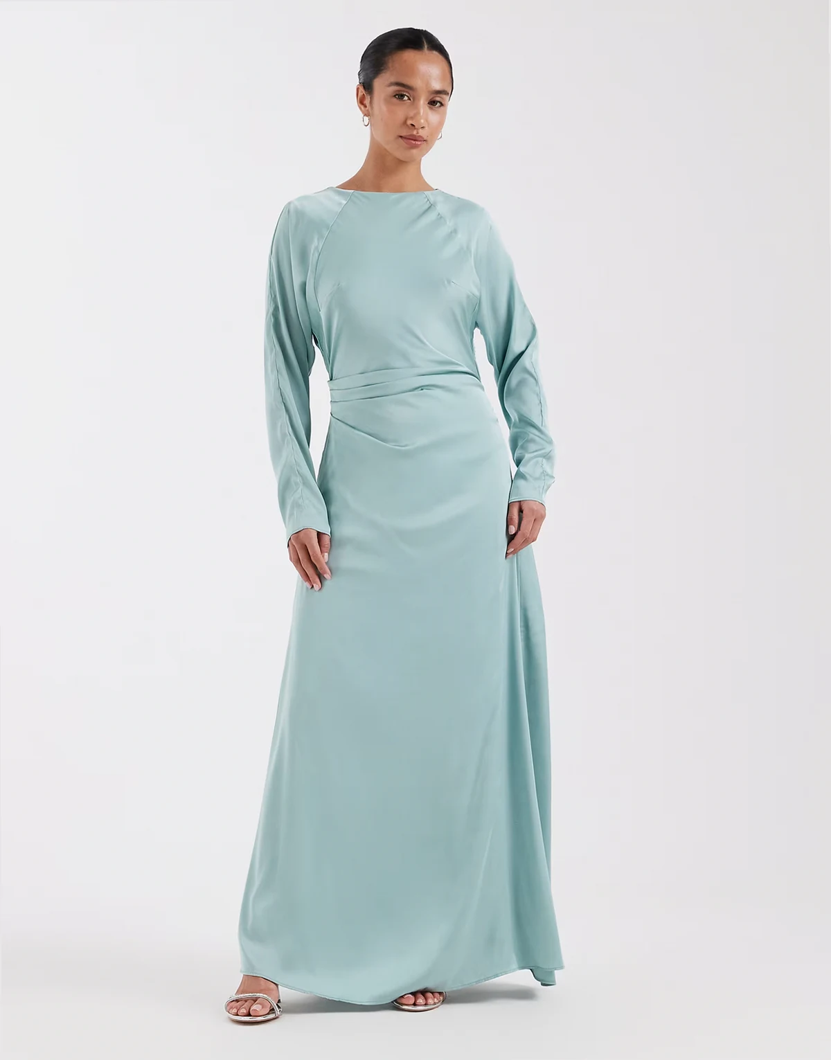 Bridesmaids – Turkusowa satynowa sukienka maxi z długimi rękawami