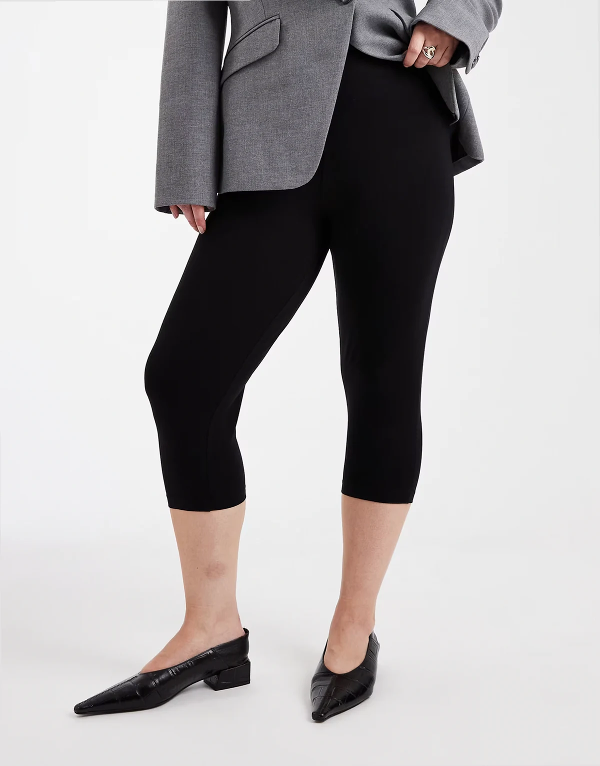 ASOS DESIGN Curve – Czarne dżersejowe legginsy capri
