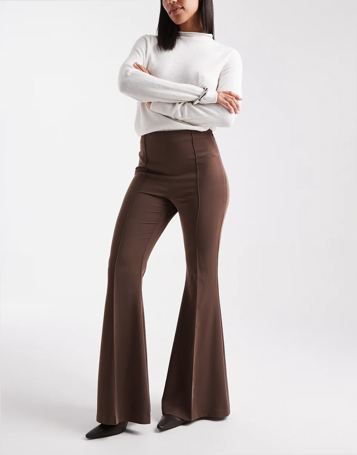 – Elegante, extrem ausgestellte Hose in Braun, Kombiteil