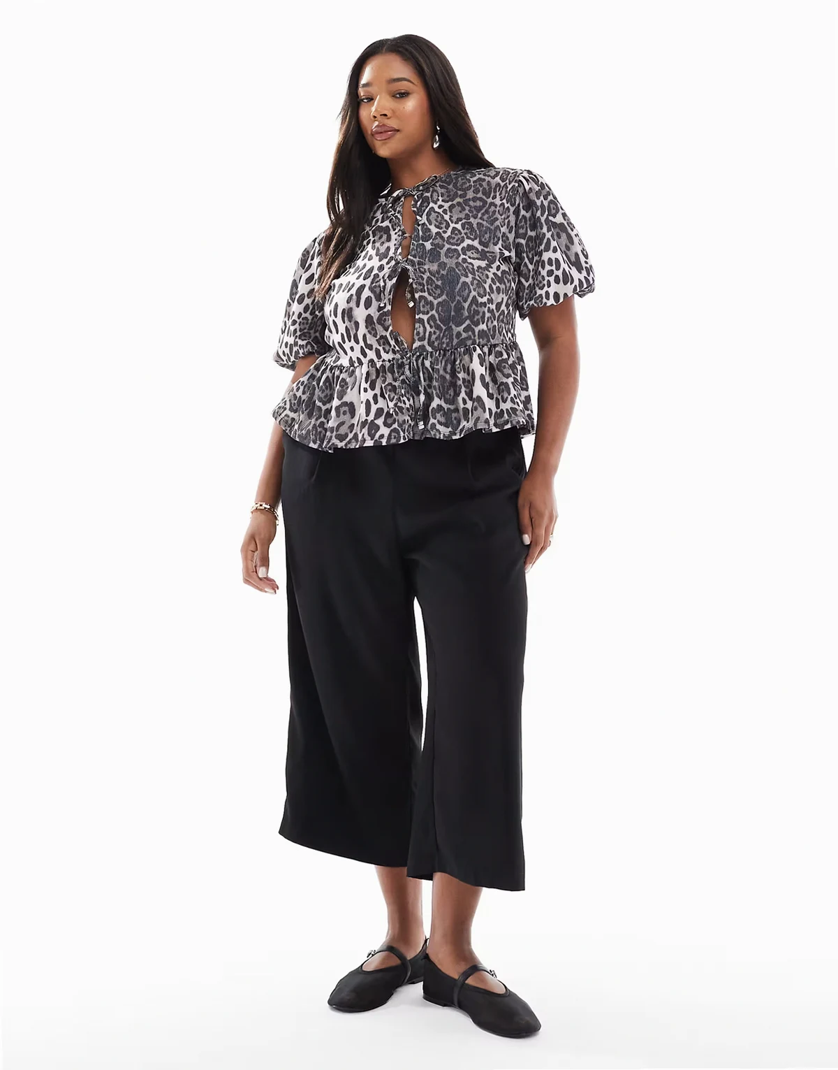 – Czarne spodnie kuloty