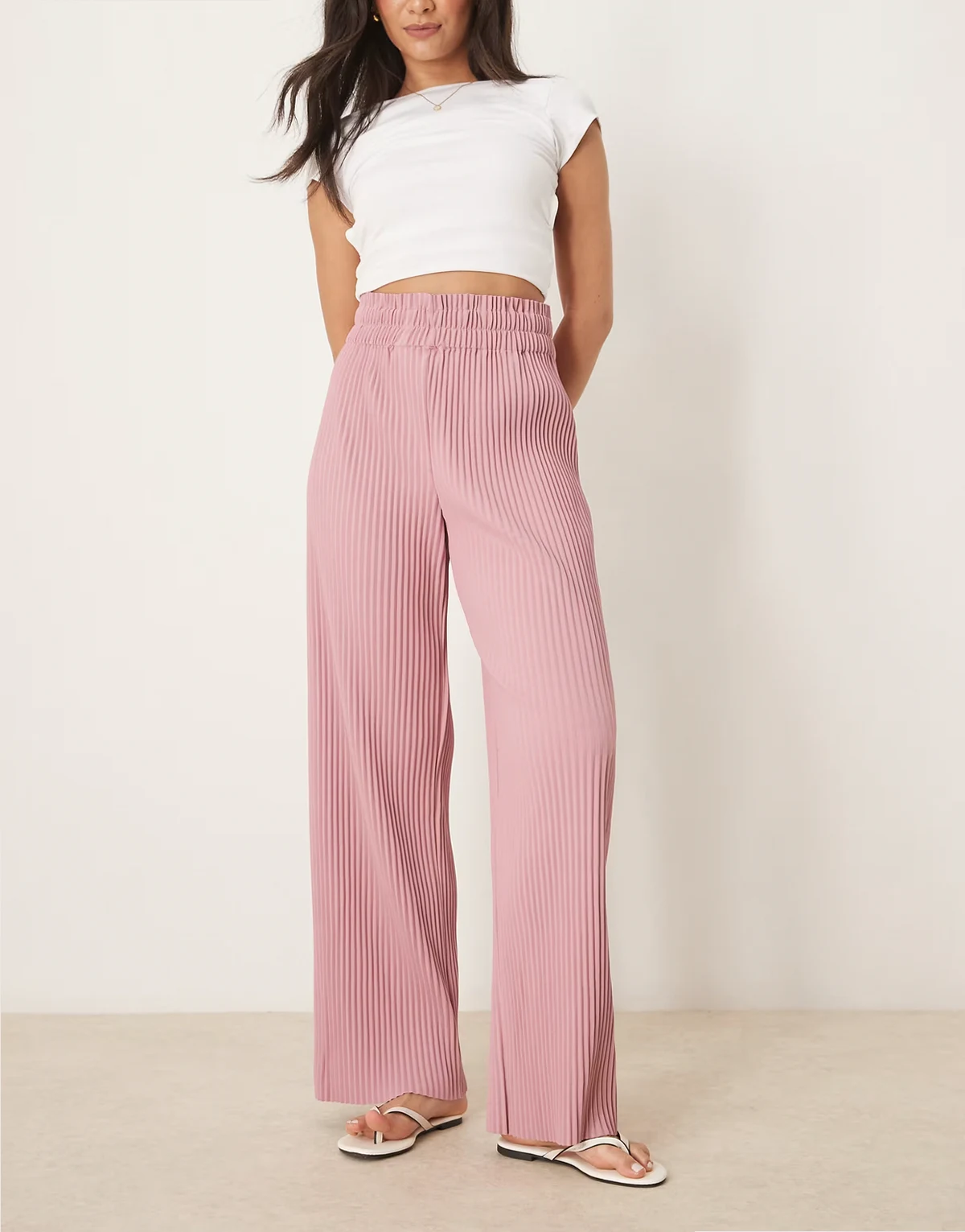 – Plissee-Hose in Flieder-Rosa mit hohem Bund und weitem Bein