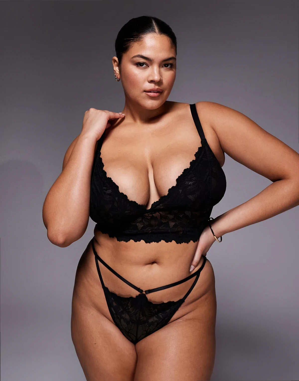 ASOS DESIGN Curve Robbie lace cut out longline bra in black
