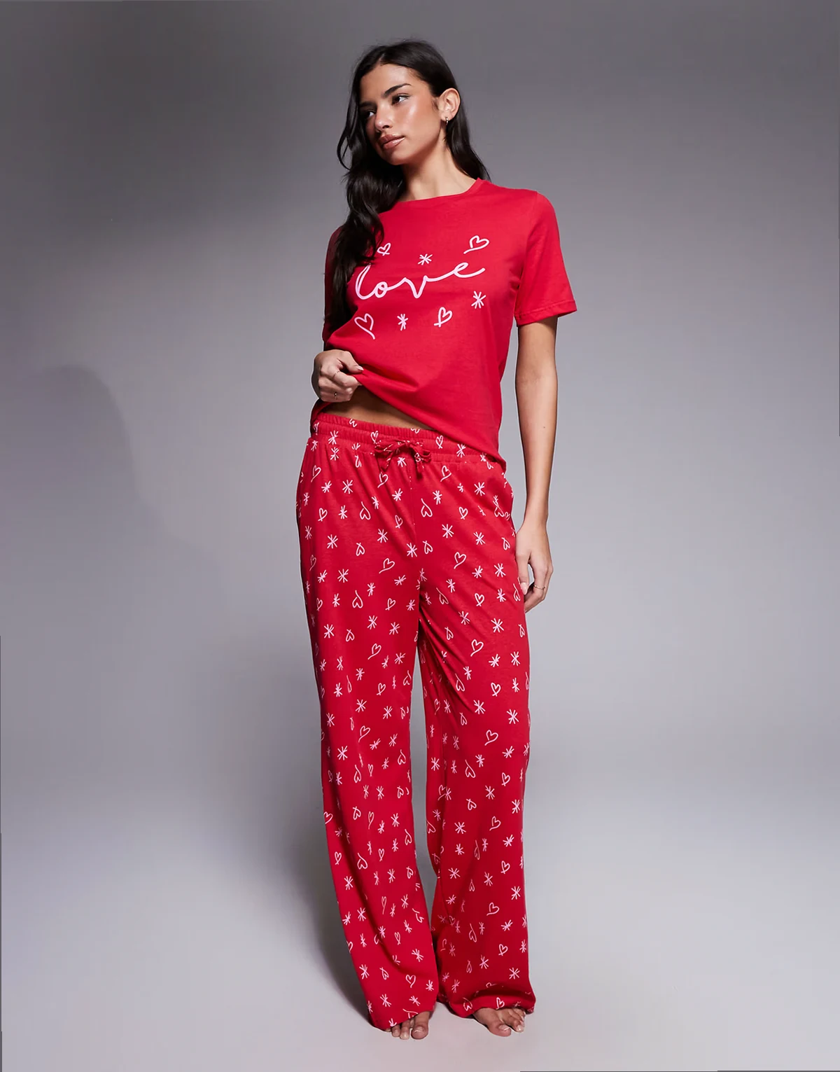 – Valentines – Pyjama in Rot mit „Love“-Print