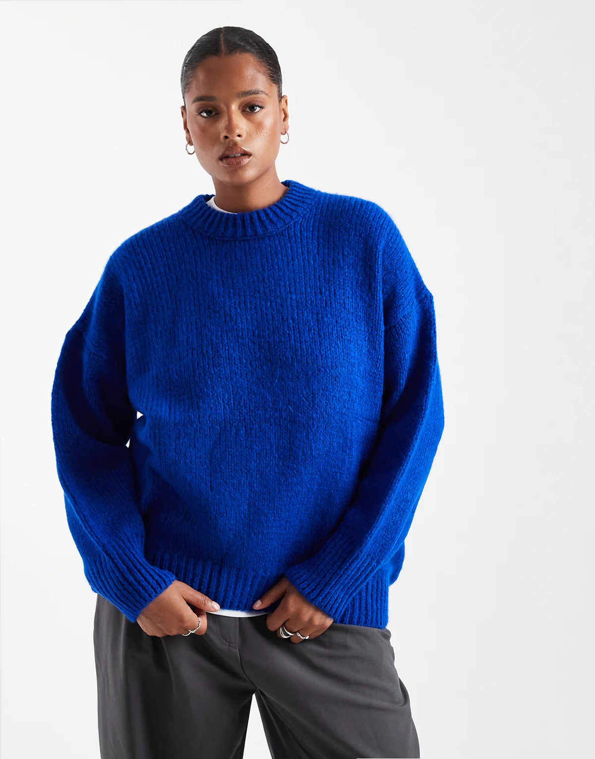 ASOS DESIGN Curve – Kobaltowy sweter oversize z okrągłym dekoltem