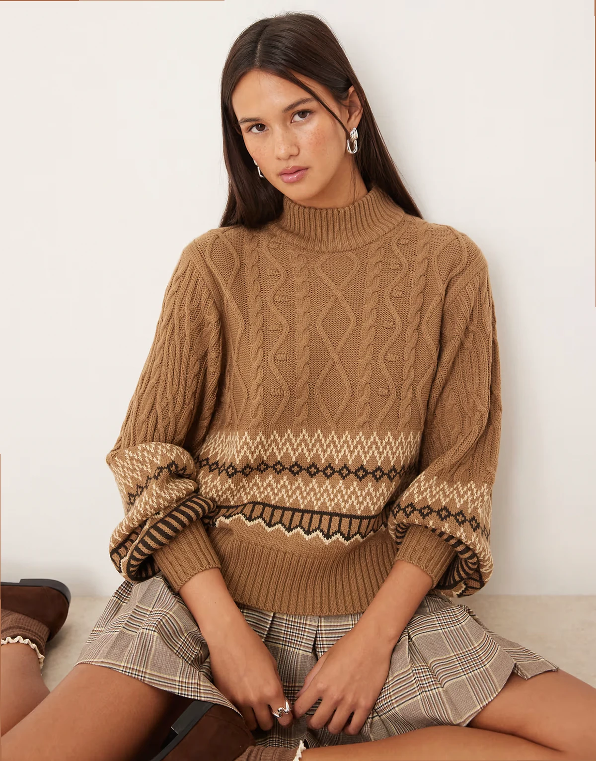chunky turtleneck sweater with Fairisle design in brown and camel