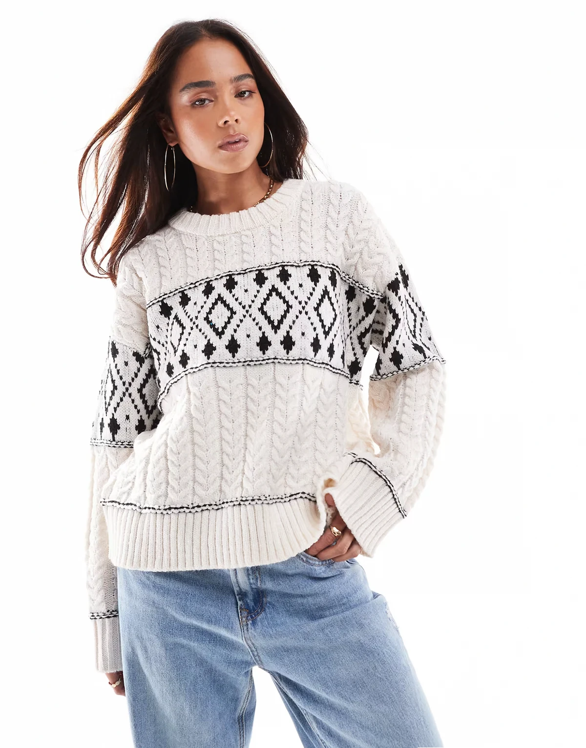 – Strickpullover in Weiß mit Rundhalsausschnitt und Rautenmuster