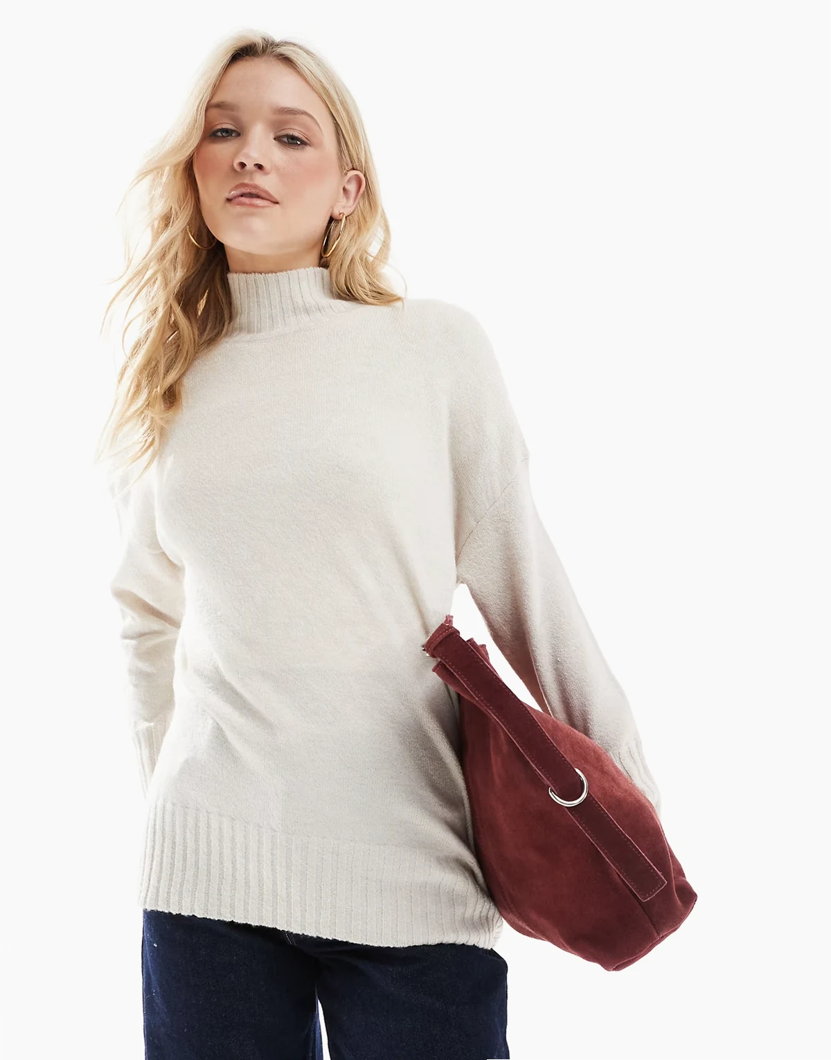 – Hochgeschlossener, gerippter Longline-Pullover in Creme