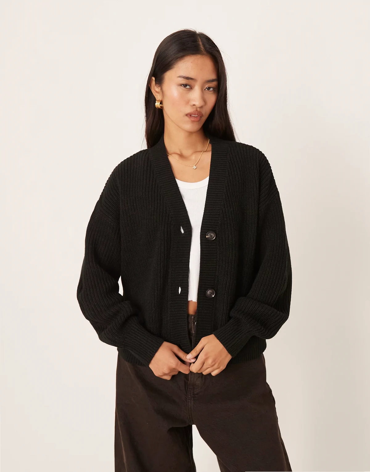 – Strickjacke aus Grobstrick in Schwarz