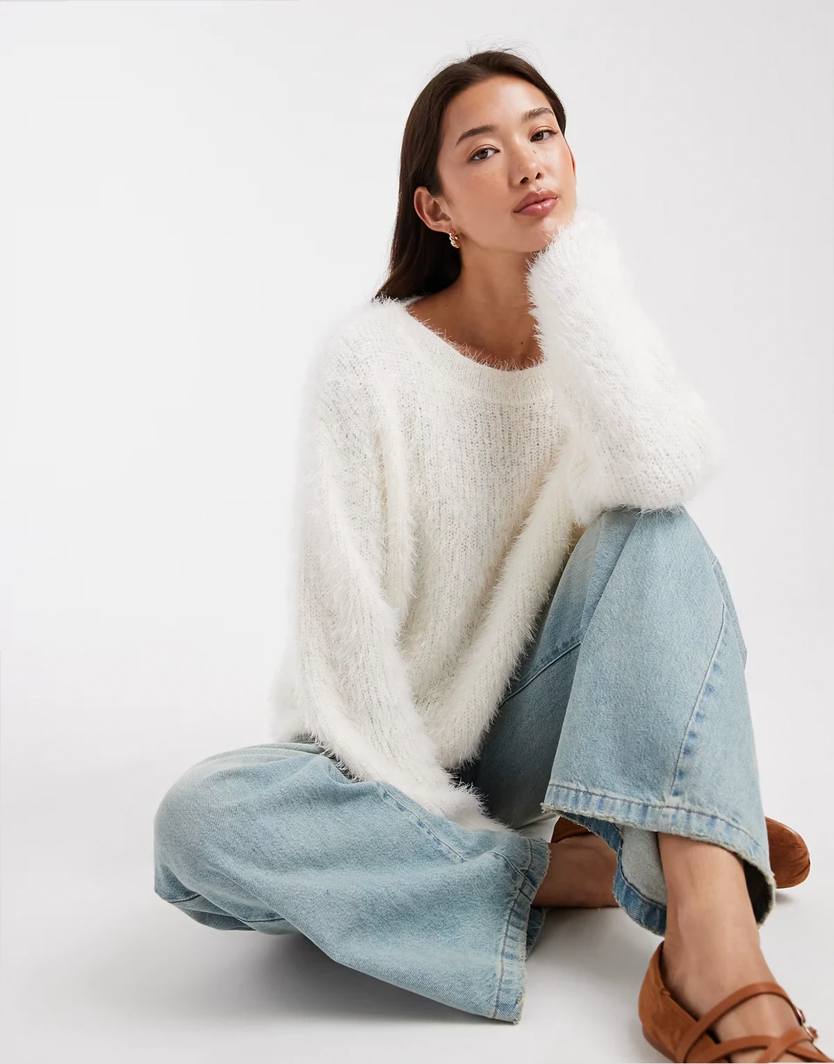 – Lash – Asymmetrischer Pullover in Cremeweiß