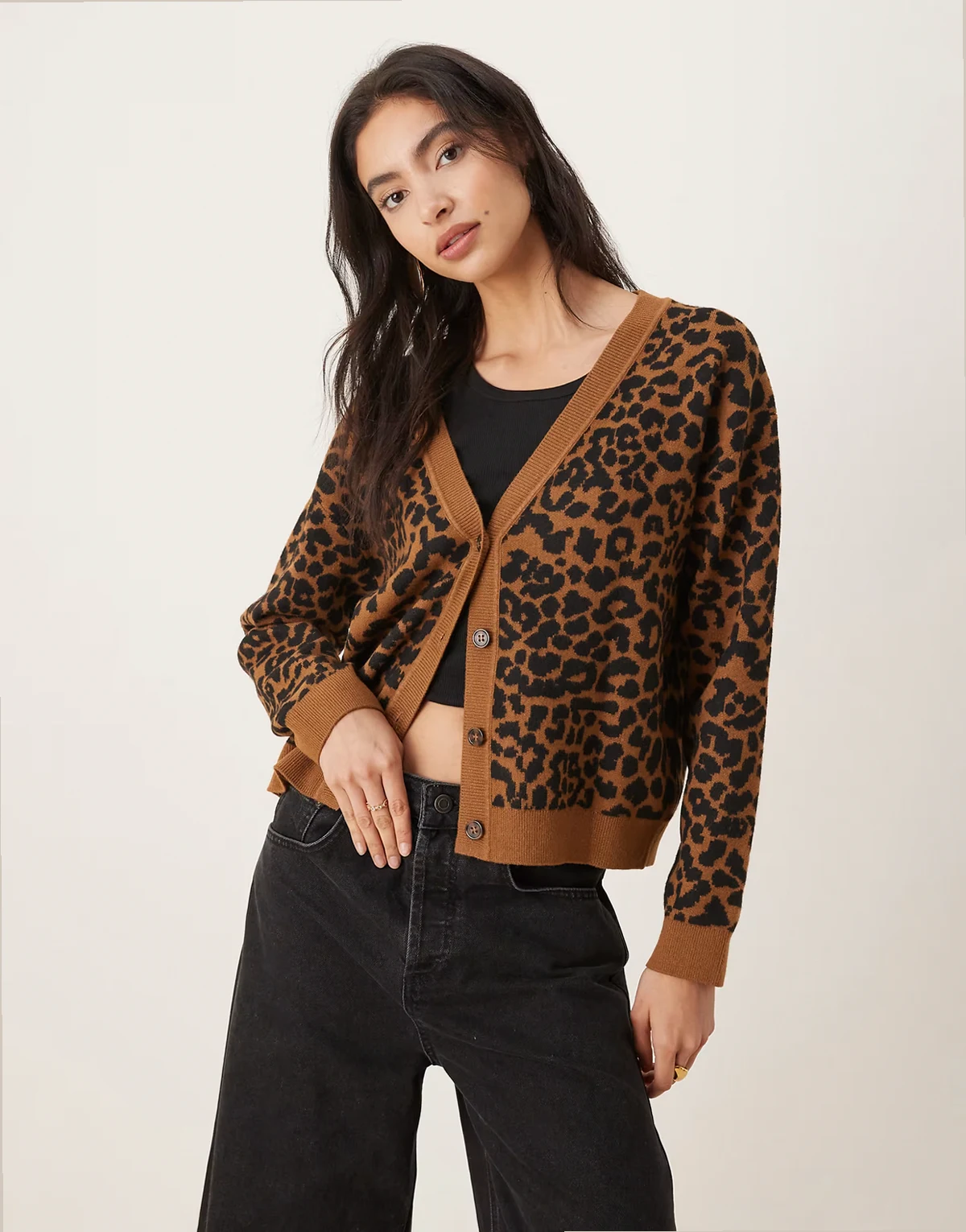 – Strickjacke mit Leopardenmuster und V-Ausschnitt