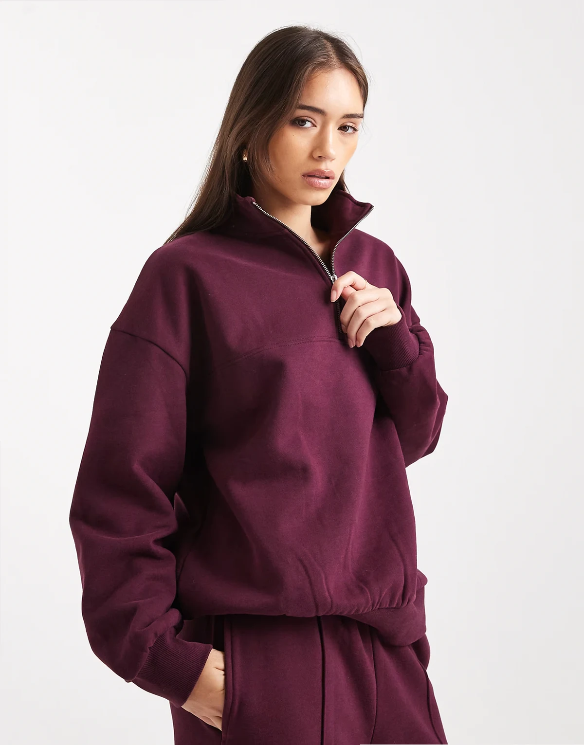 – Sweatshirt in Pflaume mit kurzem Reißverschluss