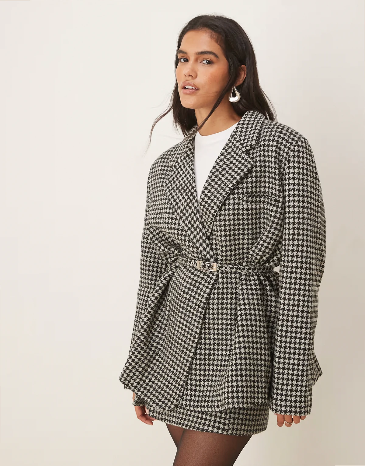 oversized shoulder blazer in black check