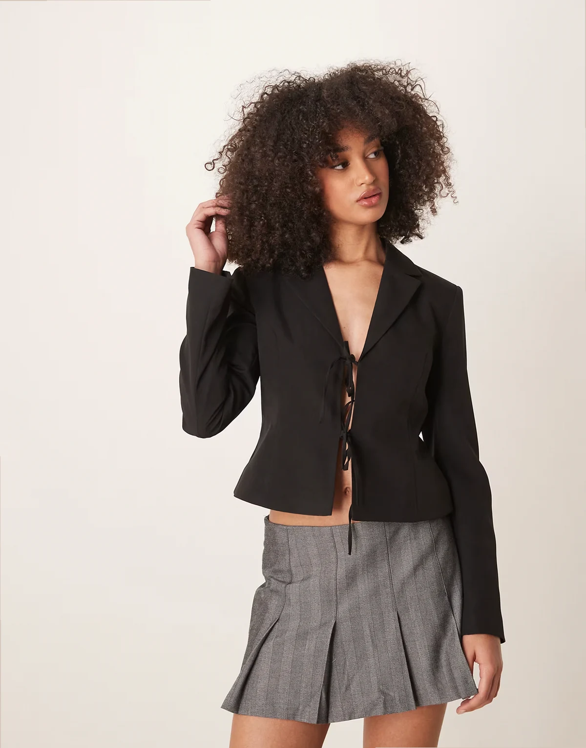 tailored short fitted blazer with tie front bow detail in black