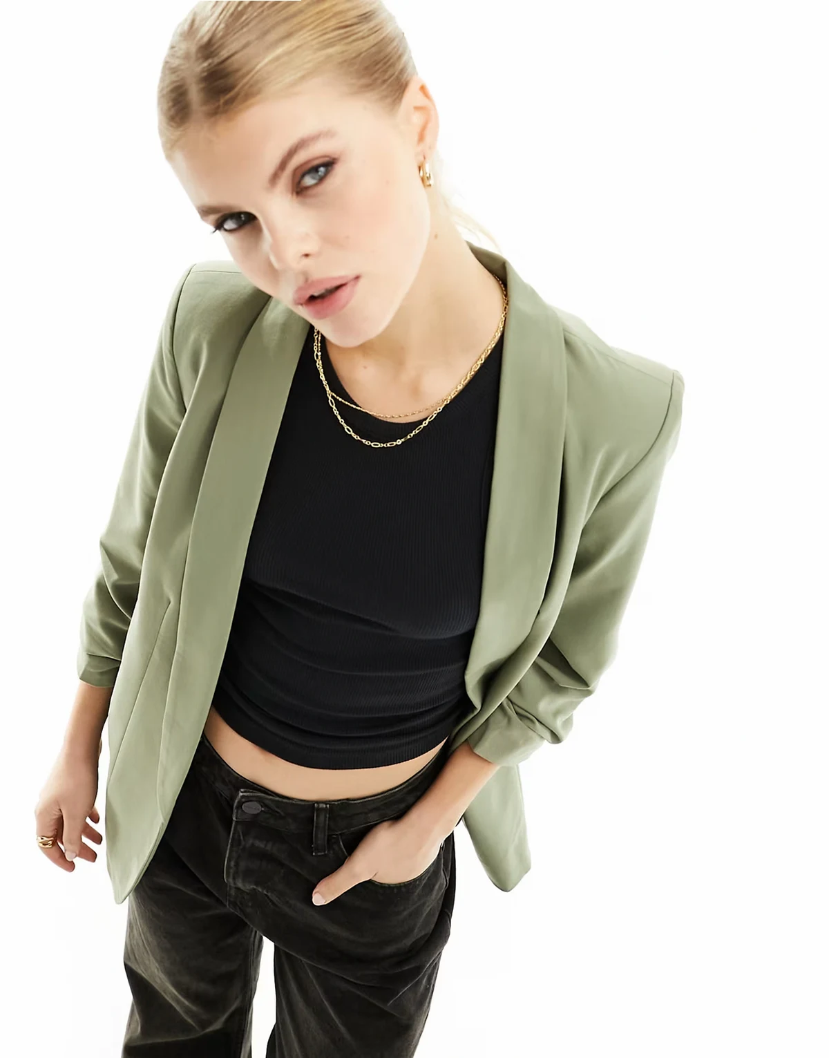 – Blazer in Khaki mit gerüschten Ärmeln