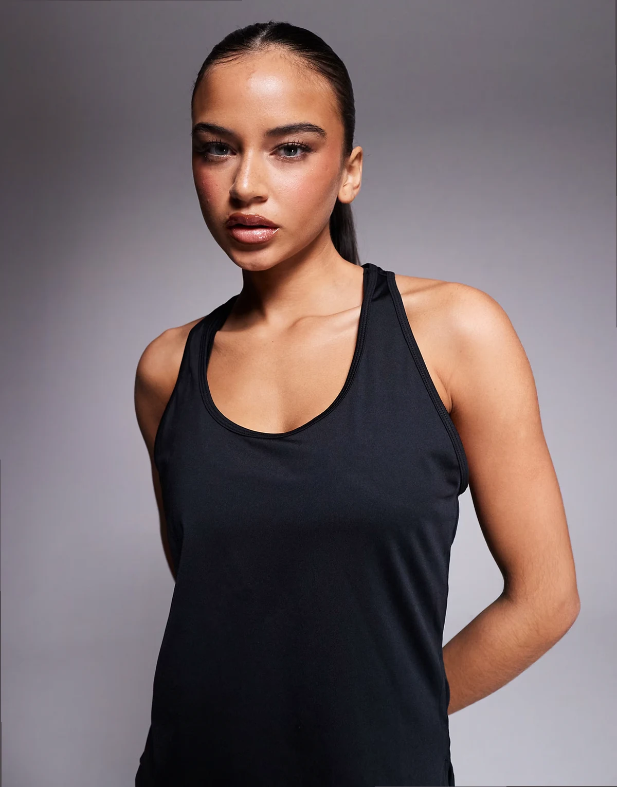 Icon light weight chuck on quick dry performance tank top in black